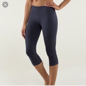Cropped leggings navy blue never worn